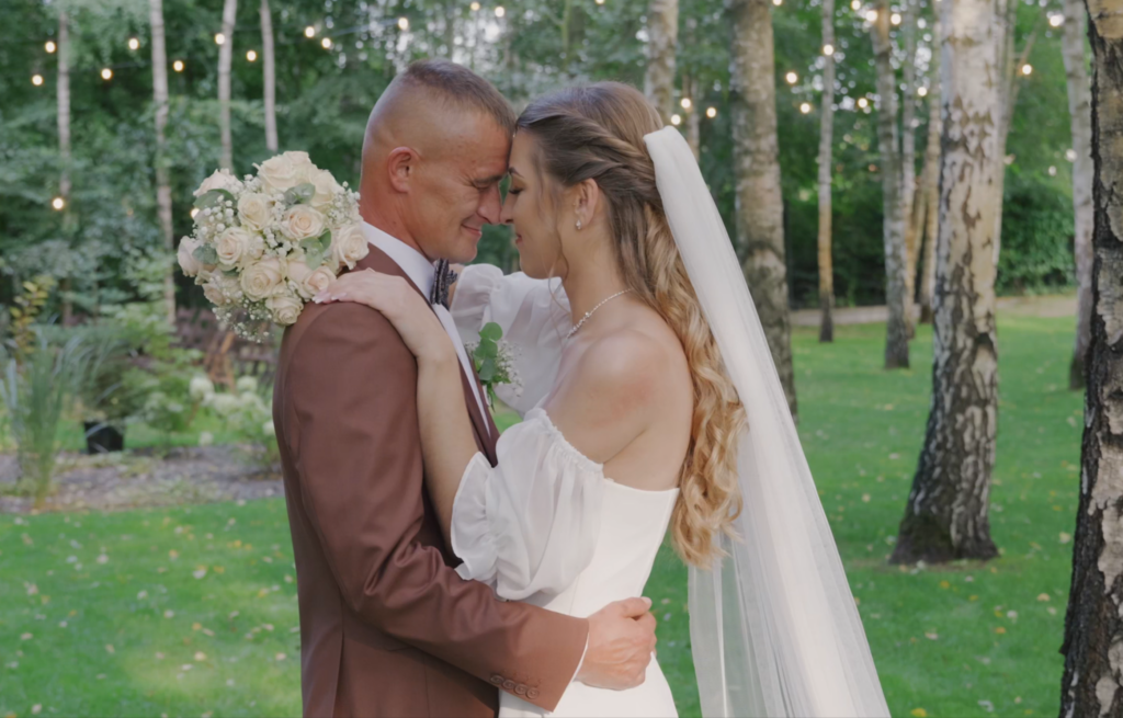Naturalna sesja ślubna w plenerze